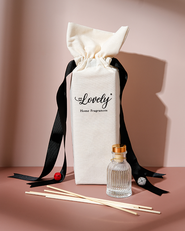 Reed Diffuser 30ml in canvass tote